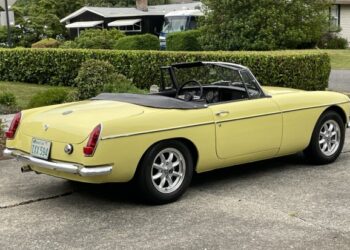 V8-Powered 1977 MG MGB Roadster 5-Speed at No Reserve