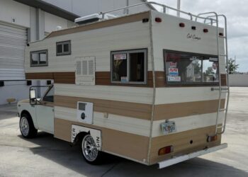 1977 Toyota Cal-Camper 4-Speed at No Reserve