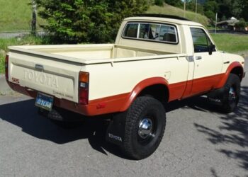 1983 Toyota Pickup SR-5 4×4 5-Speed