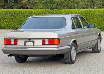 15k-Mile 1986 Mercedes-Benz 420SEL