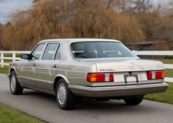 25k-Kilometer 1988 Mercedes-Benz 560SEL at No Reserve