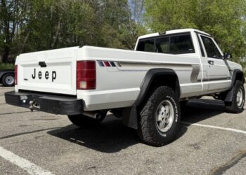 4×4-Converted 1989 Jeep Comanche 5-Speed at No Reserve