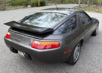 1989 Porsche 928 S4