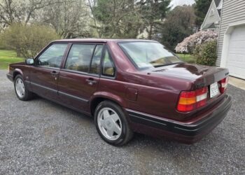 1993 Volvo 940 Turbo Sedan at No Reserve