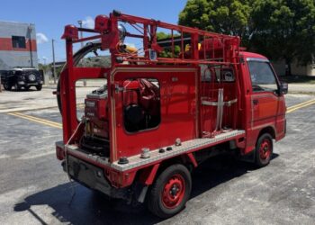 1995 Subaru Sambar 4WD 5-Speed Mini Fire Truck at No Reserve