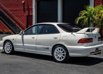 1999 Honda Integra Type R Sedan at No Reserve