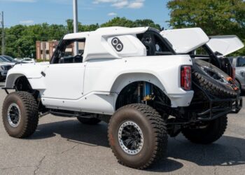2023 Ford Bronco DR