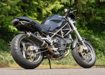 2000 Ducati Monster 900S i.e. at No Reserve