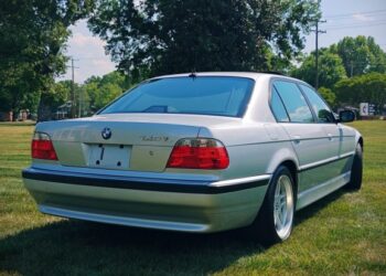 2001 BMW 740iL