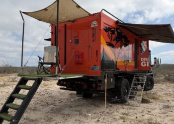 2002 Stewart & Stevenson M1085A1 6×6 Overland Camper Conversion