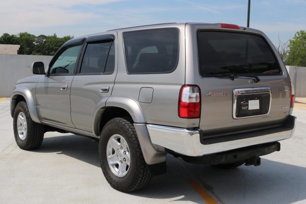 2002 Toyota 4Runner SR5 4WD at No Reserve