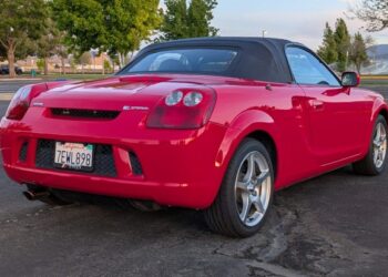 2003 Toyota MR2 Spyder 5-Speed