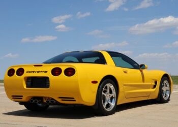 7k-Mile 2004 Chevrolet Corvette Coupe