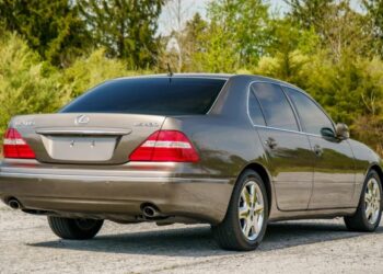 44k-Mile 2004 Lexus LS430 at No Reserve