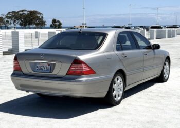 2005 Mercedes-Benz S430 4MATIC at No Reserve