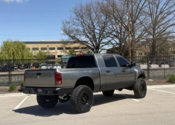 Modified 2006 Dodge Ram 2500 Mega Cab Cummins 4×4 at No Reserve