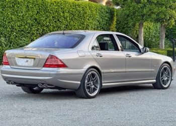 19k-Mile 2006 Mercedes-Benz S65 AMG