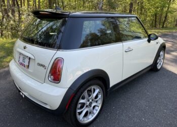 26k-Mile 2006 Mini Cooper S at No Reserve