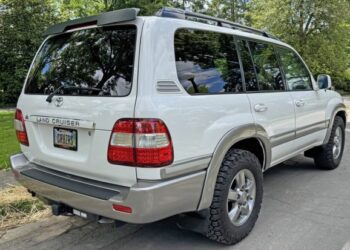 2006 Toyota Land Cruiser UZJ100