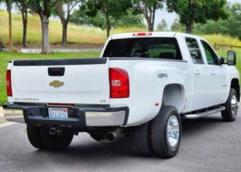 14k-Mile 2008 Chevrolet Silverado 3500HD LTZ Crew Cab Duramax 4×4 at No Reserve