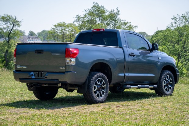 25k-Mile 2008 Toyota Tundra SR5 4×4 at No Reserve