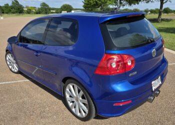 2008 Volkswagen R32 at No Reserve