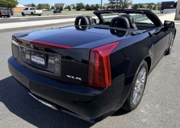 17k-Mile 2009 Cadillac XLR