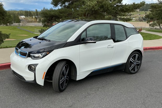 49k-MIle 2015 BMW i3 REx at No Reserve
