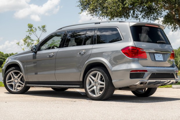 29k-Mile 2015 Mercedes-Benz GL550 4MATIC