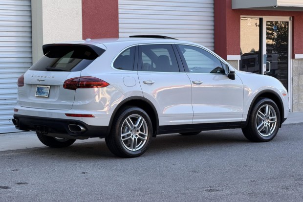 2015 Porsche Cayenne Diesel at No Reserve