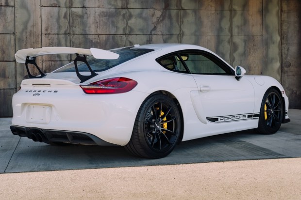 5k-Mile 2016 Porsche Cayman GT4