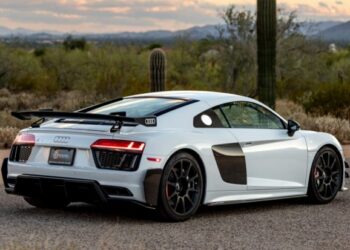 43-Mile 2018 Audi R8 V10 Plus Coupe Competition Package at No Reserve