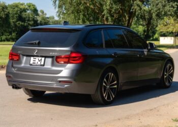 2018 BMW 330i xDrive Sports Wagon Shadow Sport Edition at No Reserve