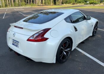 7k-Mile 2018 Nissan 370Z Sport Tech 6-Speed