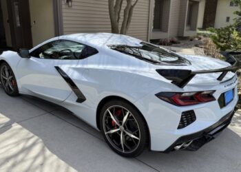 4,200-Mile 2020 Chevrolet Corvette Stingray Coupe 3LT Z51