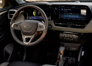 Chevrolet Trailblazer Driver Faces $2,000 Bill After Thief Steals Airbag