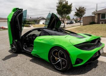 2024 McLaren 750S Spider