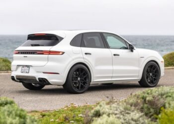 2025 Porsche Cayenne Turbo E-Hybrid