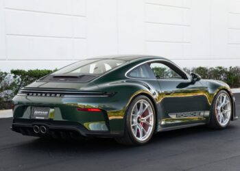 2026 Porsche 911 GT3 Touring 6-Speed