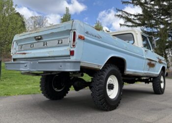 Sport Custom–Bodied 1969 Ford F-250 Highboy 4×4 4-Speed at No Reserve