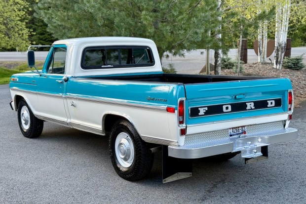 1972 Ford F-250 Sport Custom Camper Special 4-Speed
