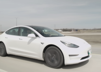Tesla Model 3 Hits 380,000 Miles on Original Battery as Range Falls to 158 Miles