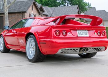 22k-Mile 2004 Lotus Esprit V8 Final Edition