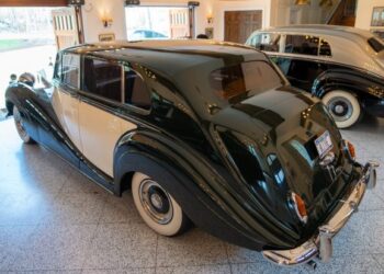 Four-Decades-Owned 1956 Rolls-Royce Silver Wraith Project