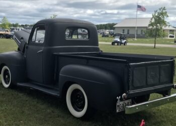 1948 Ford F-1 Pickup 4-Speed