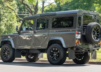 1996 Land Rover Defender 110 300Tdi 5-Speed