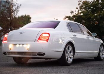 Japanese-Market 2006 Bentley Continental Flying Spur at No Reserve