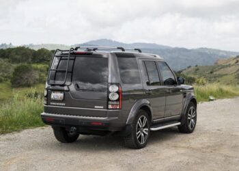 2016 Land Rover LR4 Landmark Edition at No Reserve