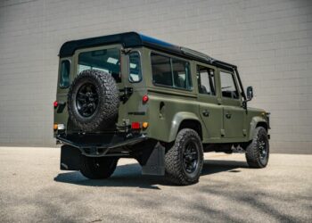L83-Powered 1986 Land Rover 110