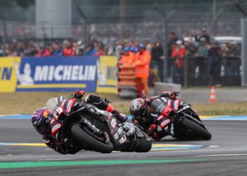 How Aprilia is managing a MotoGP title fight between former foes